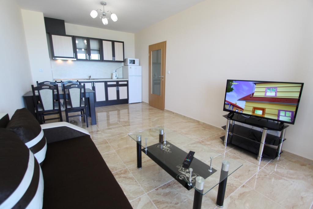 Golden Sea View Apartments Поморіє Екстер'єр фото