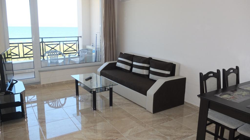 Golden Sea View Apartments Поморіє Екстер'єр фото