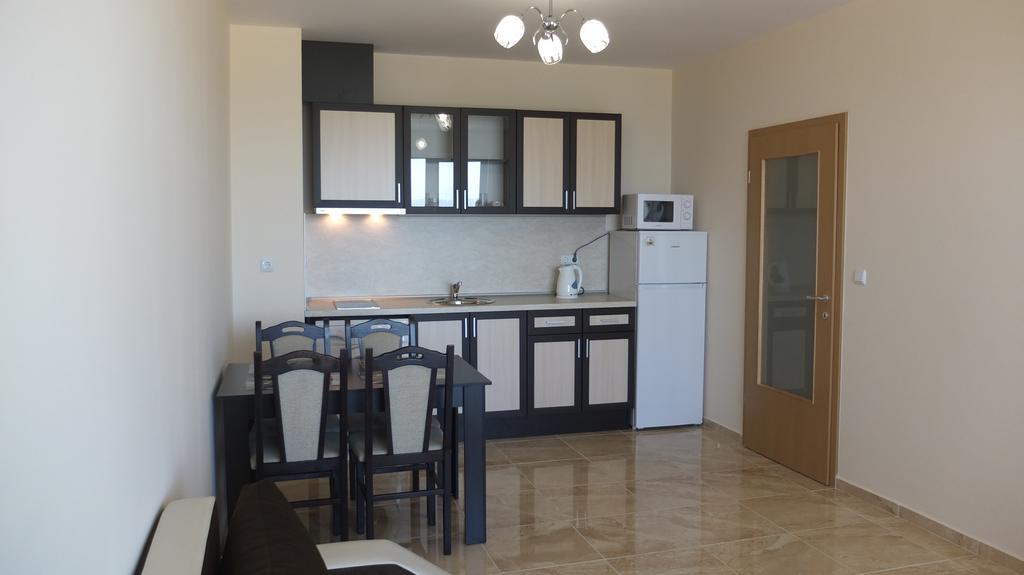 Golden Sea View Apartments Поморіє Екстер'єр фото