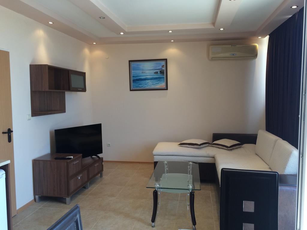 Golden Sea View Apartments Поморіє Екстер'єр фото