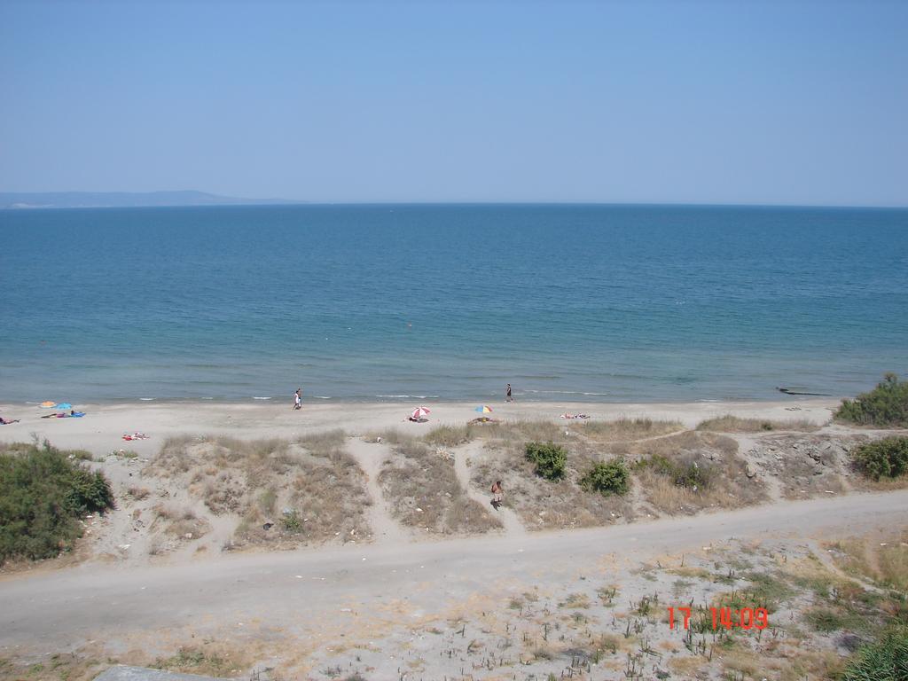 Golden Sea View Apartments Поморіє Екстер'єр фото
