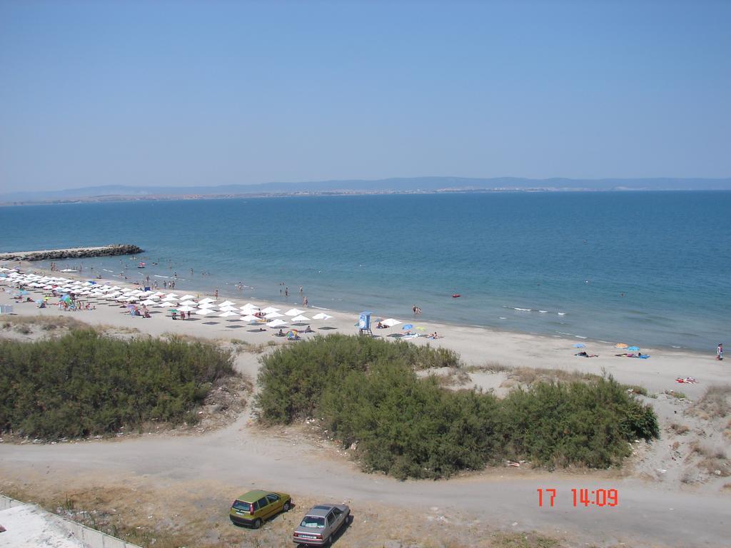 Golden Sea View Apartments Поморіє Екстер'єр фото