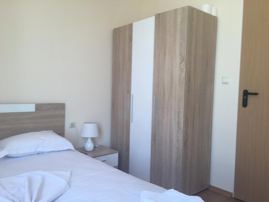 Golden Sea View Apartments Поморіє Екстер'єр фото