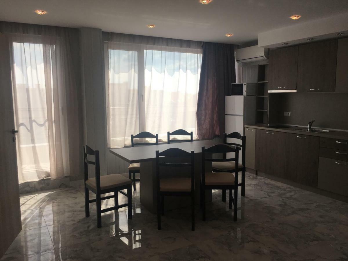 Golden Sea View Apartments Поморіє Екстер'єр фото